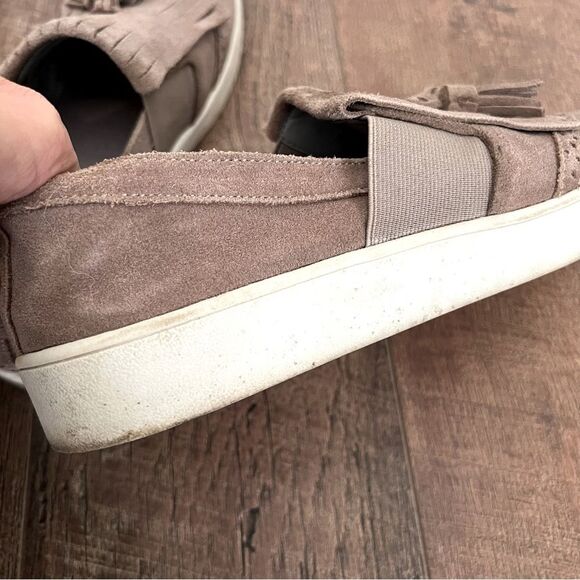 COM+SENS | Tassel Fringe Mirania Sneakers Sz 8 Women   Color: Greige - Picture 8 of 14